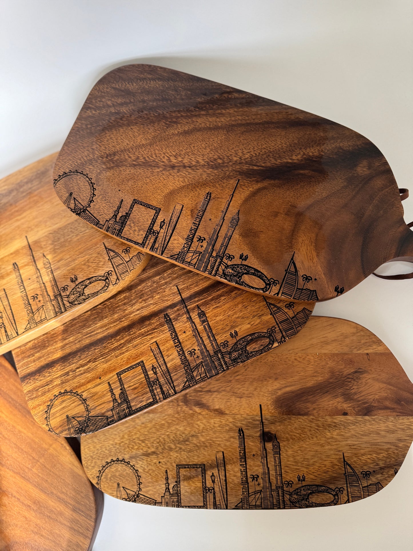 Skyline acacia board - no personalization